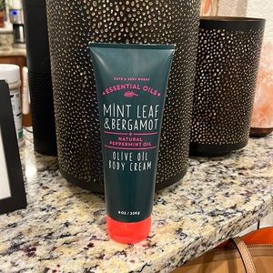 NWT Bath and Body Works Mint Leaf and Bergamot Body Cream
